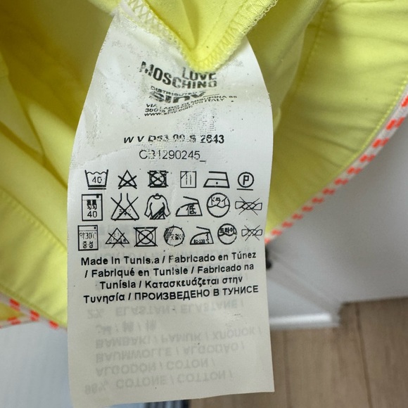 Moschino Yellow Summer Dress - Picture 5 of 11